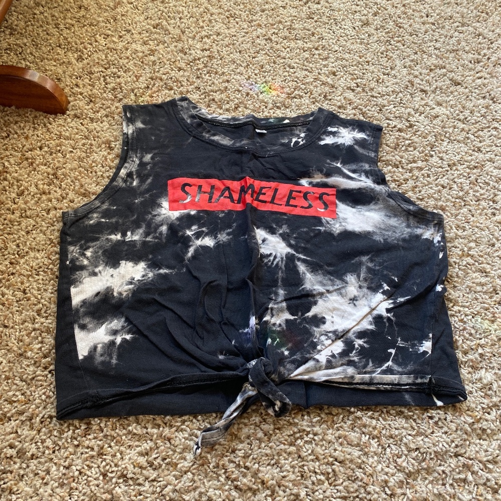 muscle tank crop top